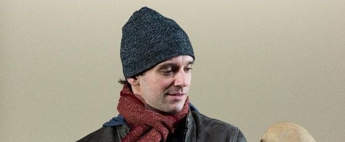 BWW Review: Shakespeare Theatre's Sleek and Modern HAMLET Photos