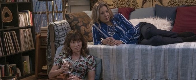 VIDEO: Christina Applegate, Linda Cardellini Star in the DEAD TO ME Trailer Video