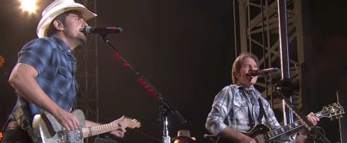 VIDEO: Brad Paisley and John Fogerty Perform 'Proud Mary' & More on JIMMY KIMMEL Video