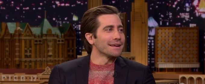 VIDEO: Jake Gyllenhaal Stopped Performance of SEA WALL/A LIFE To Give Water to a… Video