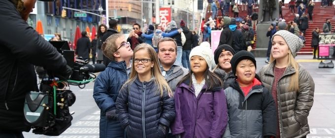 Photo Coverage: The Cast Of 7 LITTLE JOHNSTONS Film Their Visit To Times Square Photos