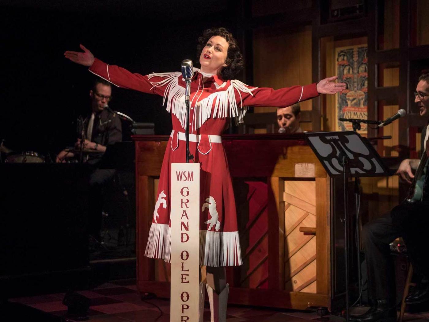 Review: Good, Plain Fun & A Remarkable Friendship Fill the Cabaret at the Milwaukee Rep's ALWAYS...PATSY CLINE  Image