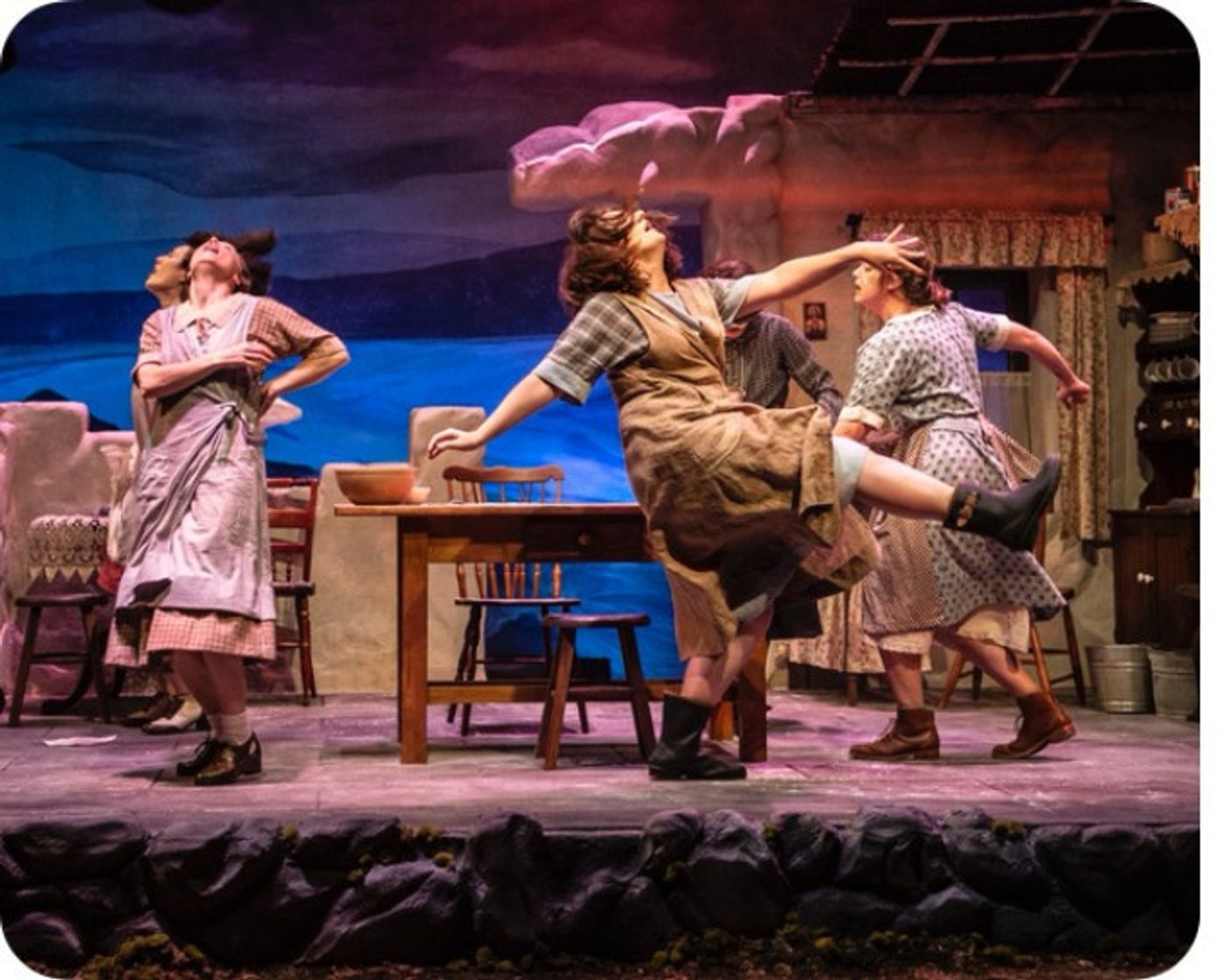 Review: DANCING AT LUGHNASA at The Everyman  Image