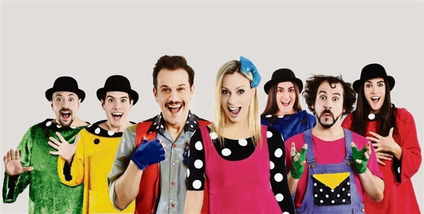 Review: CANTANDO SOBRE LA MESA at C. C. 25 De Mayo  Image