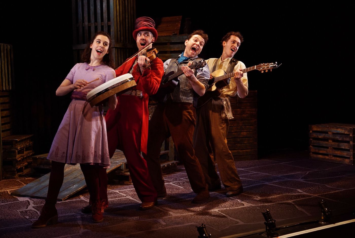 Review: WILDE CREATURES, Vaudeville Theatre  Image