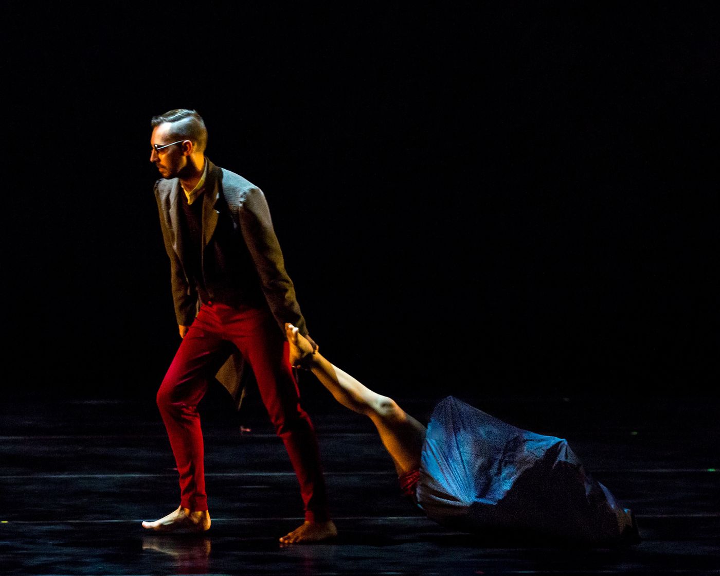Review: Dark Circles Contemporary Dance - LES FAIRIES AND BIG BAD WOLF at The Wyly Theatre  Image