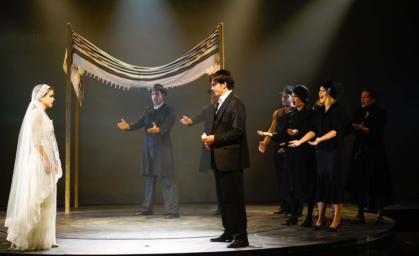 Review: KING OF DOGS Commands the Stage at Beit Lessin Theatre  Image