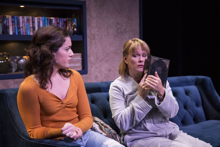 'Not Entirely Honest' an Understatement in REP Stage's Obscure But Funny THINGS THAT ARE ROUND Image