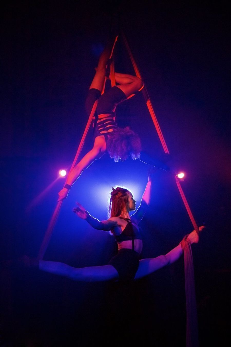 Review: BECOMING SHADES, VAULT Festival Image