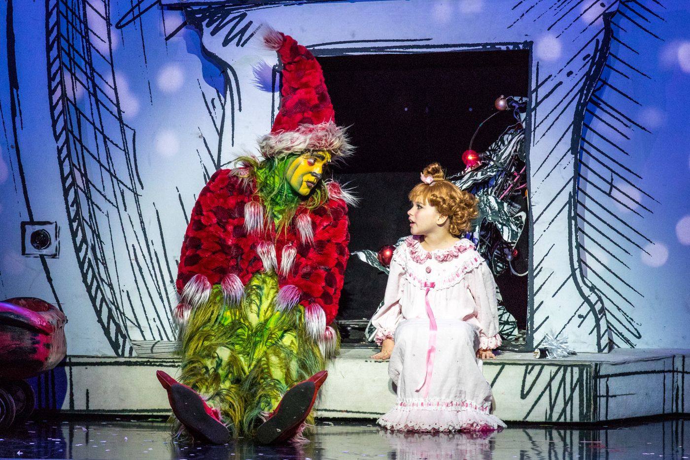 Review: HOW THE GRINCH STOLE CHRISTMAS: THE MUSICAL Steals Hearts at Old National Centre  Image