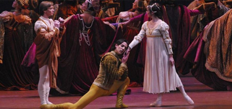 ROMEO AND JULIET Comes To Santiago Ballet 8/9 Image