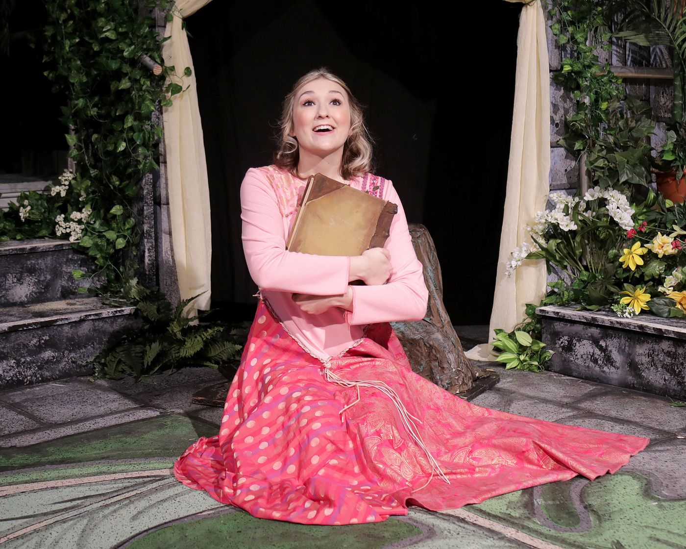 Review: ELLA ENCHANTED at Kate Goldman Children's Theatre-Des Moines Playhouse: An Enchanting Evening for Children of All Ages Review: ELLA ENCHANTED at Kate Goldman Children's Theatre-Des Moines Playhouse: An Enchanting Evening for Children of All Ages Image