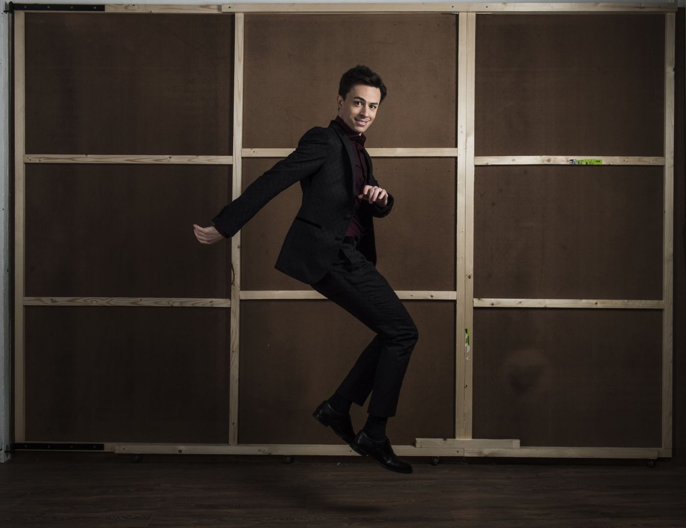 Counter Tenor Ray Chenez Performs BROADRAY Counter Tenor Ray Chenez Performs BROADRAY Image