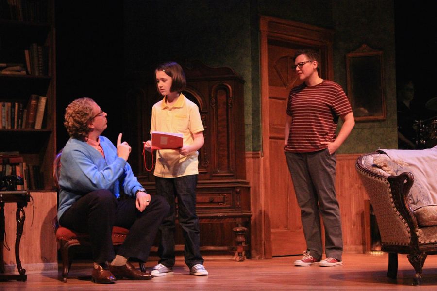 Review: FUN HOME at Shea's 710 Theatre Image