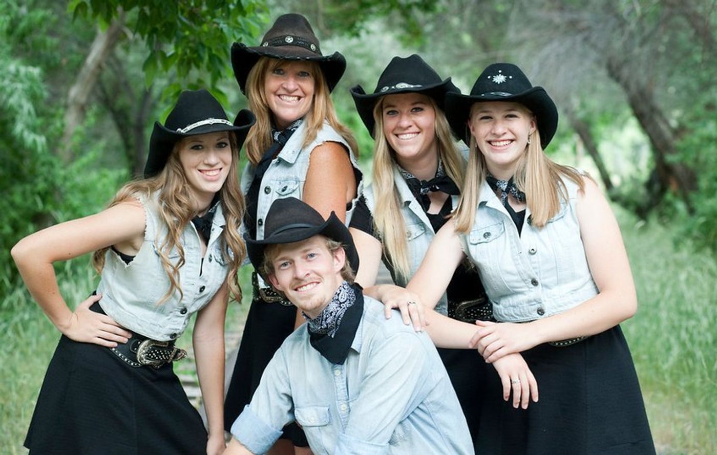 Feature: HONKY TONK CHRISTMAS WITH MAMA'S WRANGLERS at Firelight Barn Dinner Theater Feature: HONKY TONK CHRISTMAS WITH MAMA'S WRANGLERS at Firelight Barn Dinner Theater Image