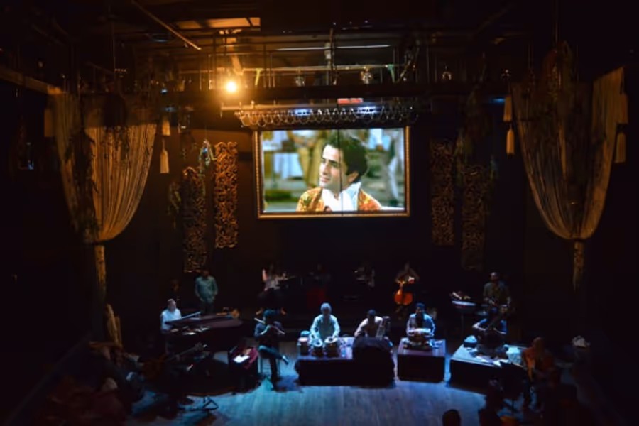 Review: TABLA MAESTRO ZAKIR HUSSAIN Pays Tribute To Shashi Kapoor Image