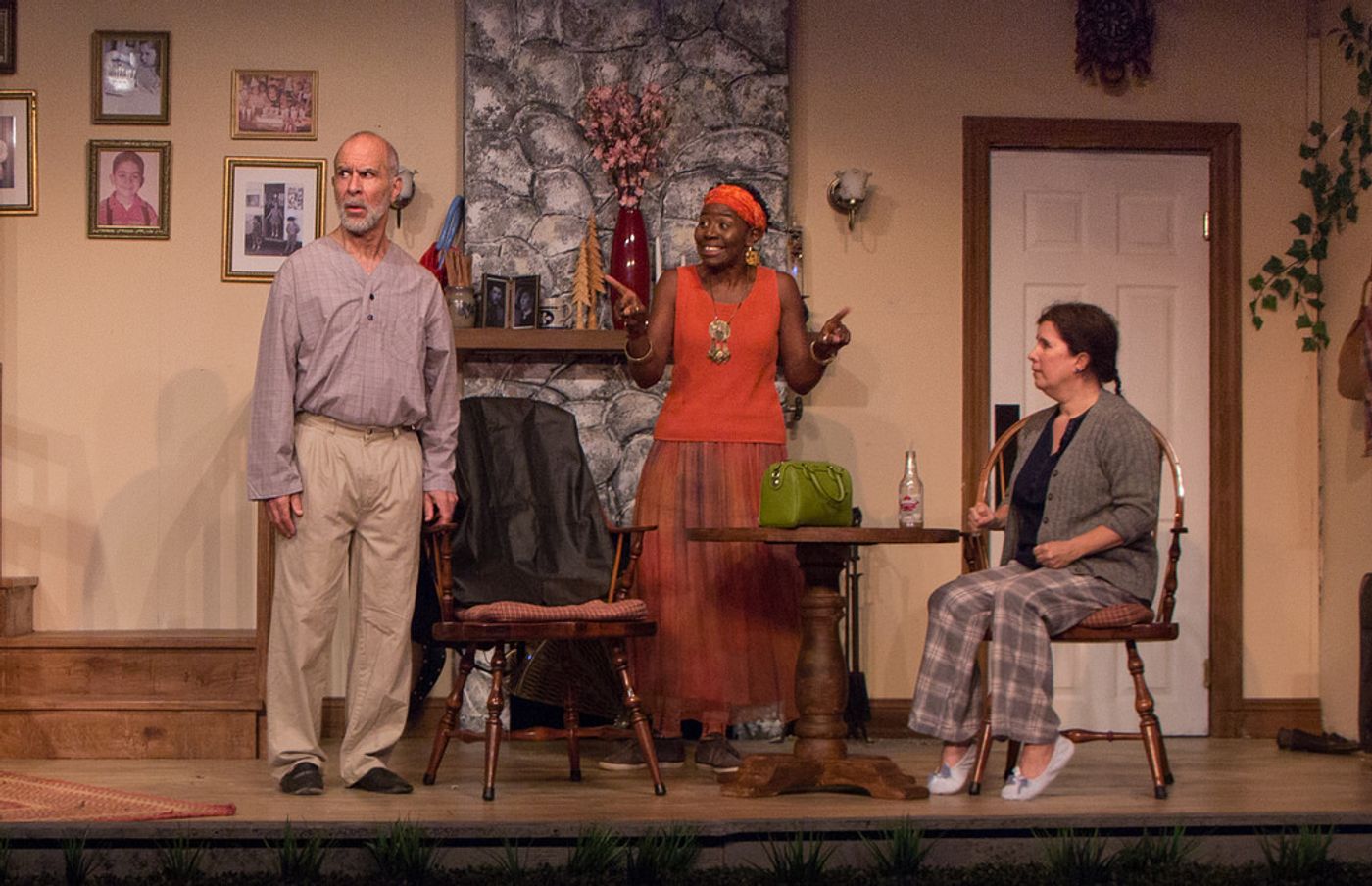 Review: VANYA AND SONIA AND MASHA AND SPIKE at Elmwood Playhouse  Image