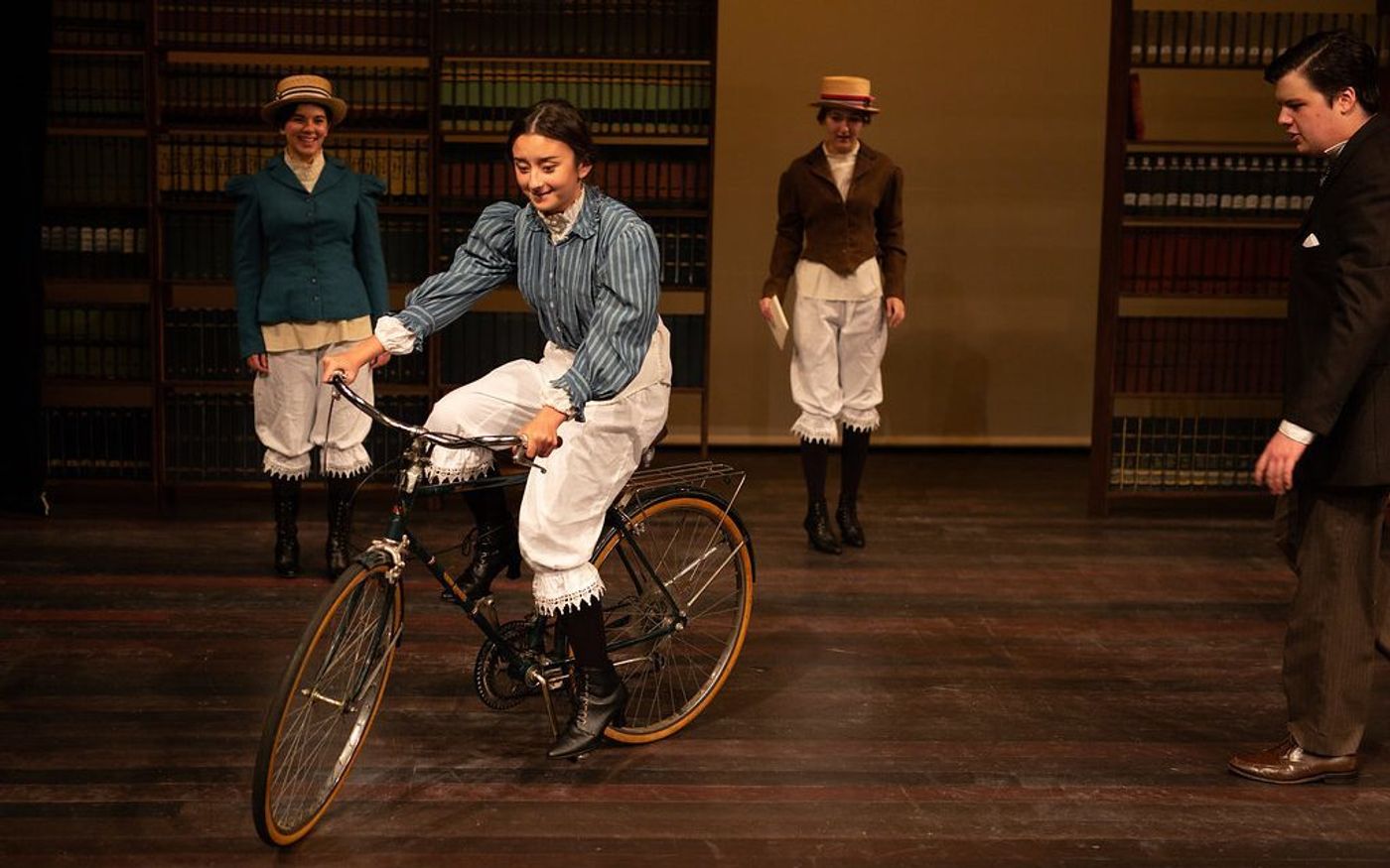 Review: BLUE STOCKINGS at Commonwealth Theatre Center  Image