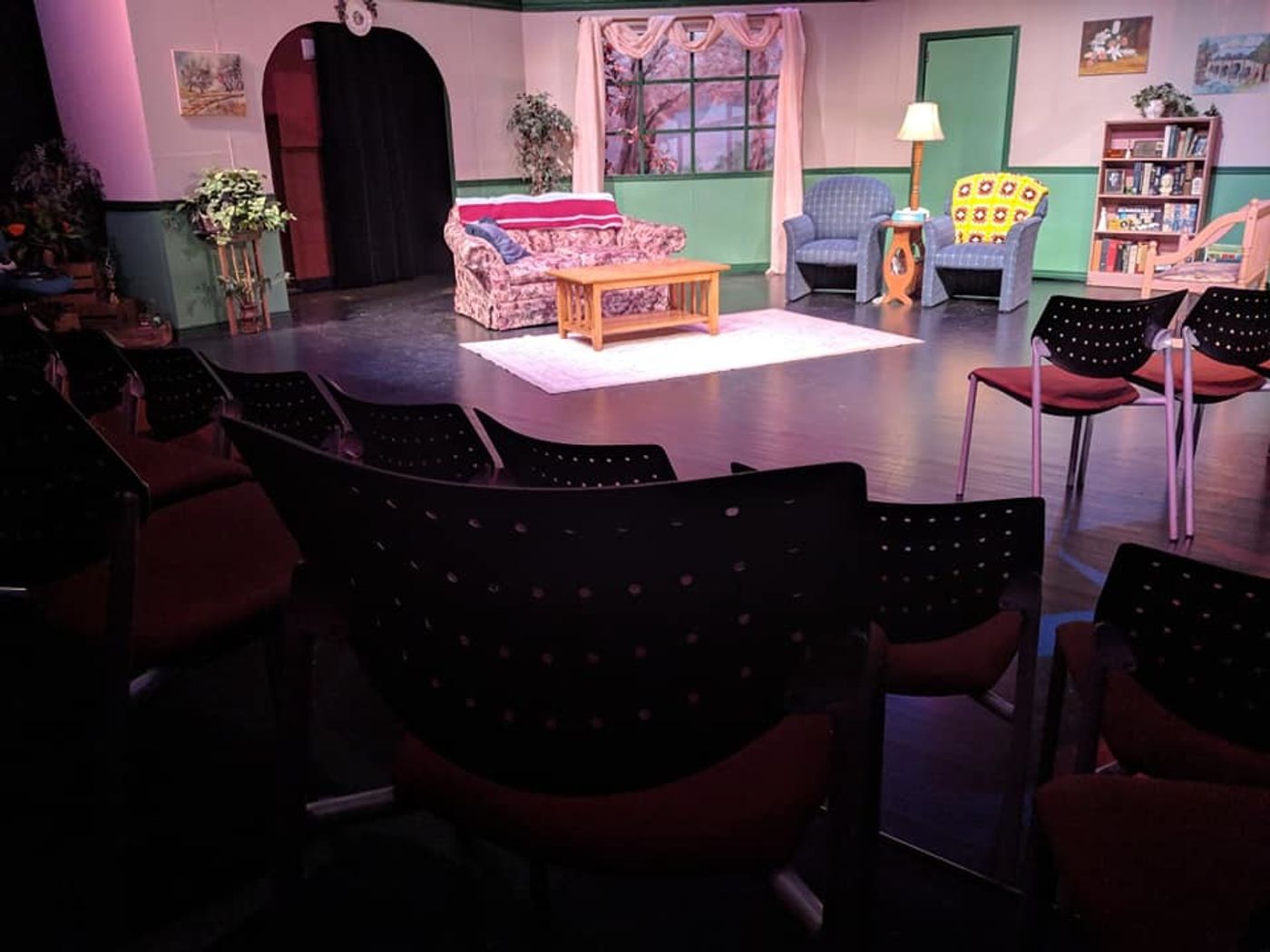 Review: VANYA AND SONYA AND MASHA AND SPIKE at Mesa Encore Theatre  Image