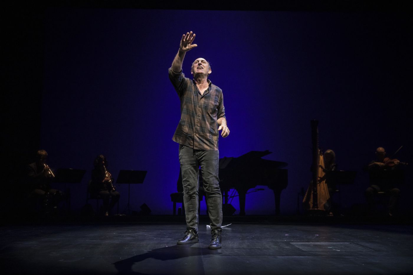 Review: WE'RE ONLY ALIVE FOR A SHORT AMOUNT OF TIME at Goodman Theatre  Image