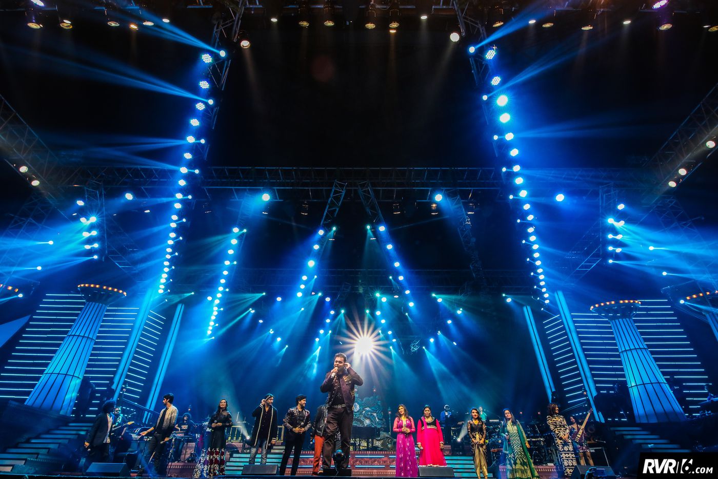 Review: A.R. RAHMAN CAST HIS MUSICAL SPELL at a Concert In Delhi  Image
