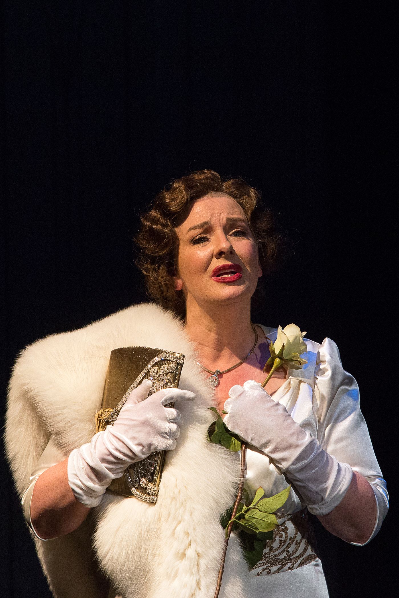 Review: LOVE, LINDA Gives Voice to Porter's Muse  Image