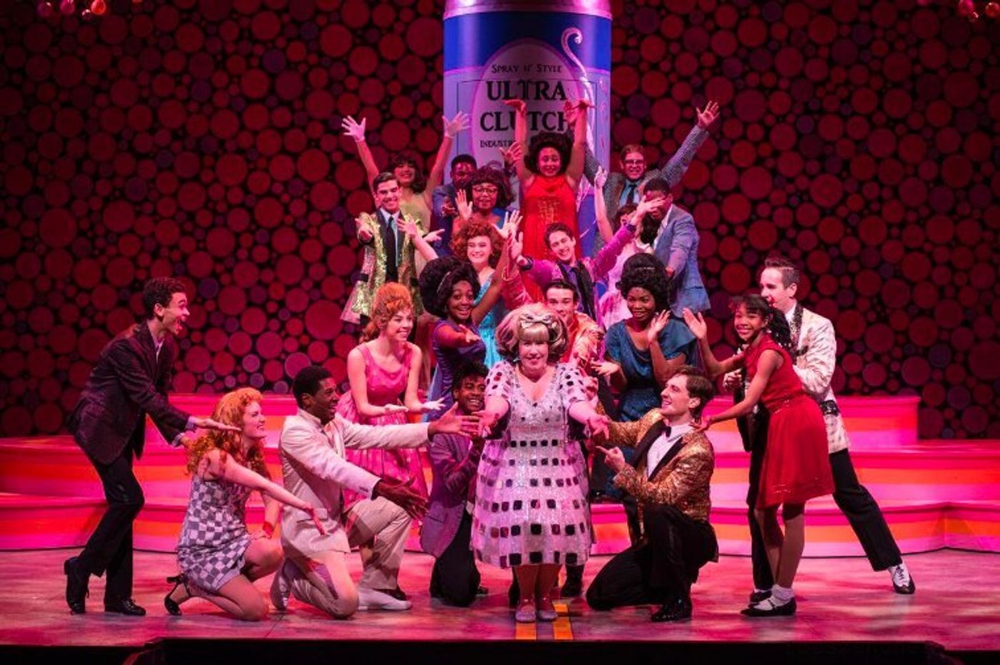 Review: HAIRSPRAY Douses the Skylight Music Theatre with Energy & Optimism  Image