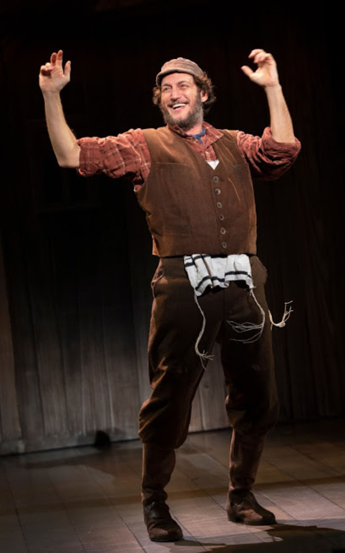 Review: FIDDLER ON THE ROOF at Cadillac Palace Theatre  Image