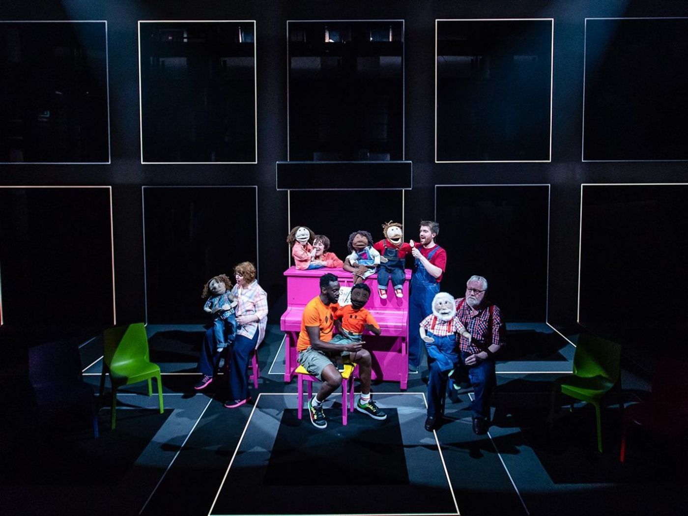 Review: LOVE AND INFORMATION, Crucible Studio, Sheffield  Image