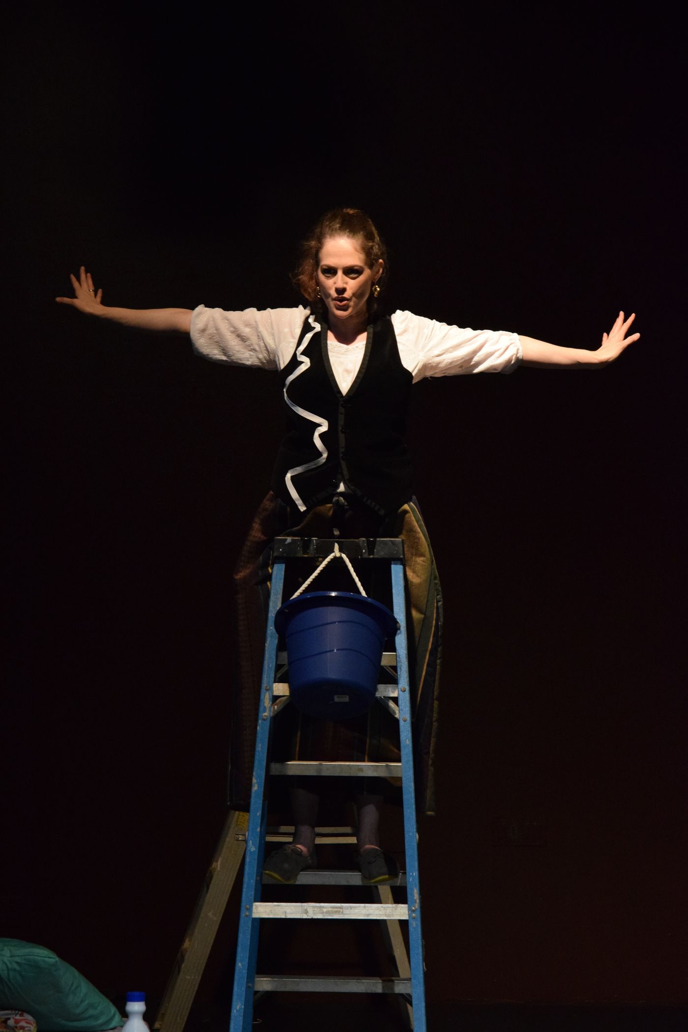 Review: Poignant, Dramedy CRUMBLE (LAY ME DOWN JUSTIN TIMBERLAKE) Opens Women's Theatre Festival Review: Poignant, Dramedy CRUMBLE (LAY ME DOWN JUSTIN TIMBERLAKE) Opens Women's Theatre Festival Image