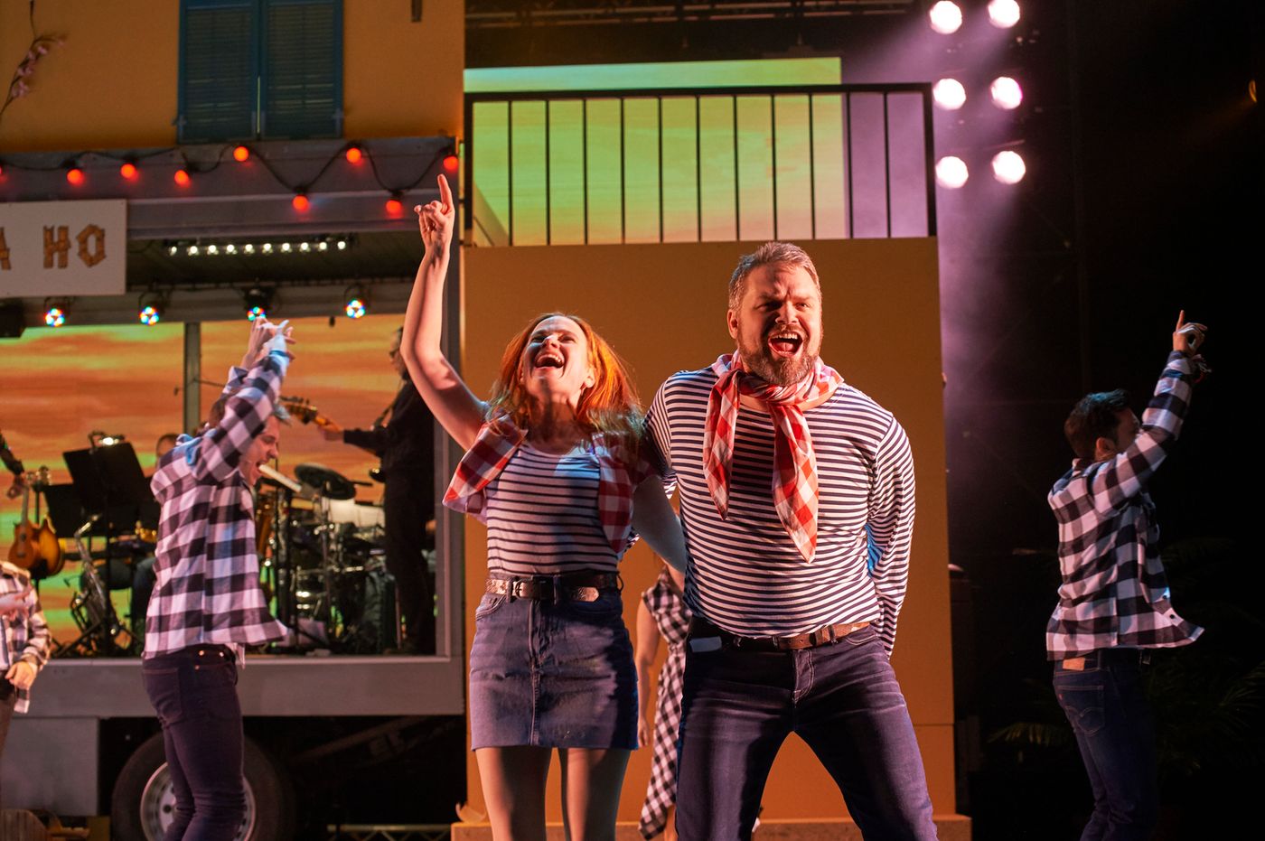 Review: WAHNSINN! THE WOLFGANG PETRY MUSICAL at Theater Am Potsdamer Platz - A commercial product created to please the masses.  Image