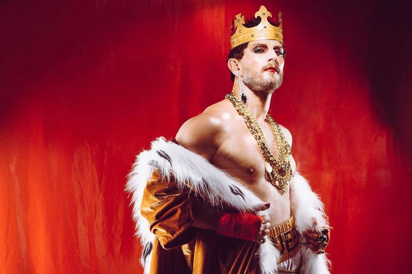 Review: JONNY WOO'S UN-ROYAL VARIETY, Hackney Empire  Image