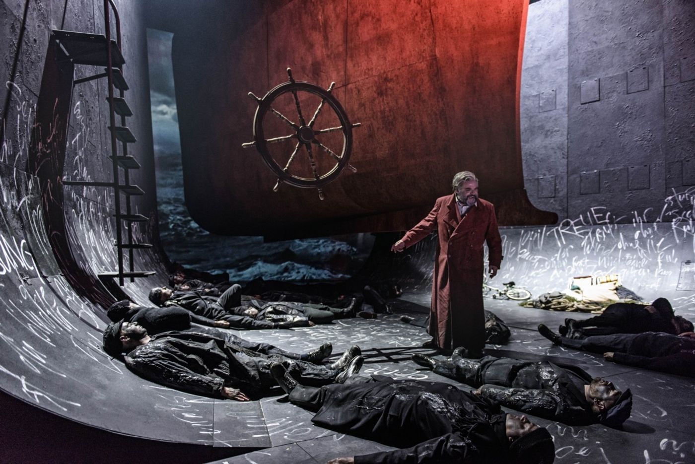 Review: THE FLYING DUTCHMAN at Theater Erfurt - This DUTCHMAN finally takes flight on the wings of Kelly God's magnificently sung Senta  Image