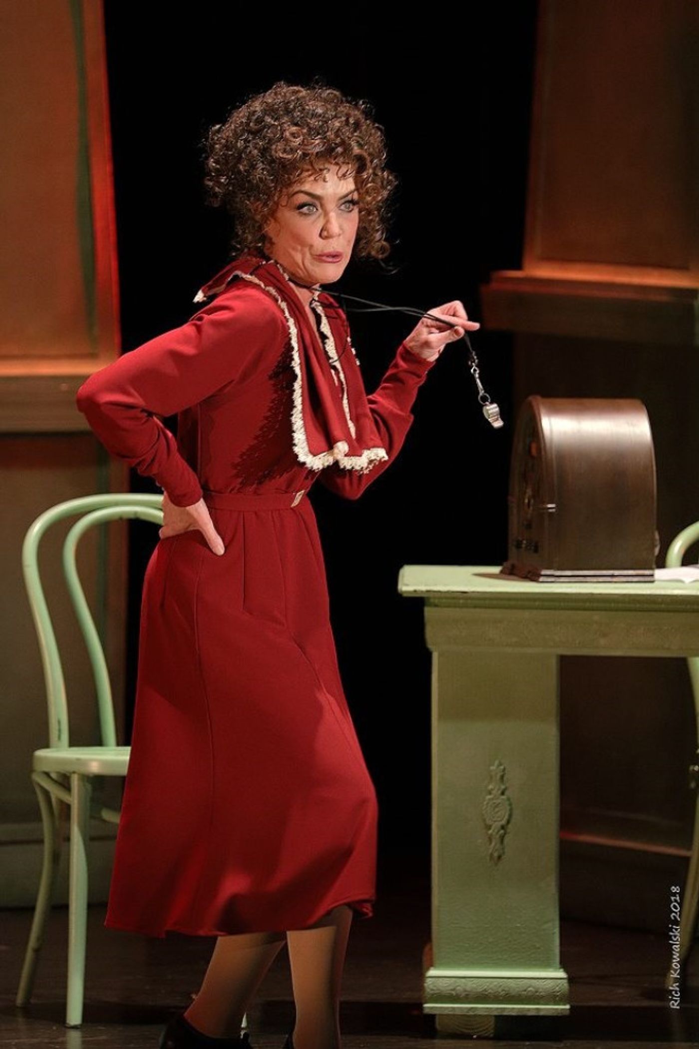 Review: ANNIE at Axelrod Performing Arts Center  Image