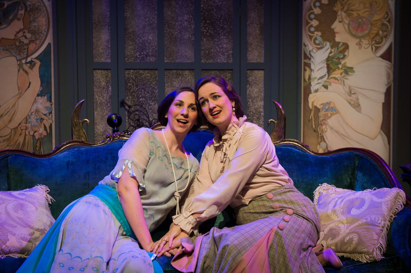 Review: FALLEN ANGELS at NextStop Theatre Company  Image