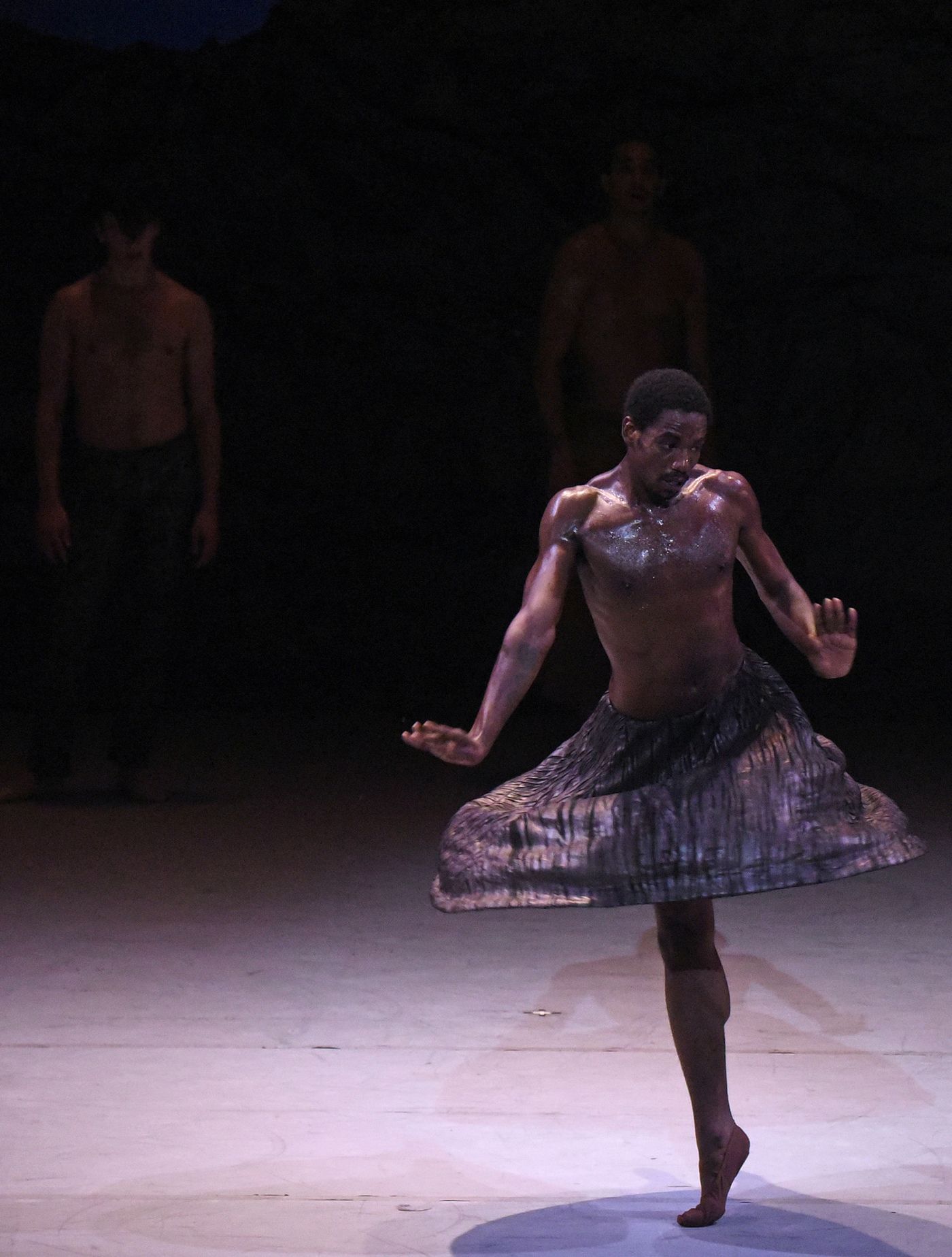 Review: ALONZO KING'S LINES BALLET PRESENTS SUTRA ~ COMBINING EAST AND WEST RHYTHMS AND MOVES at The Wallis Annenberg Center For The Performing Arts  Image