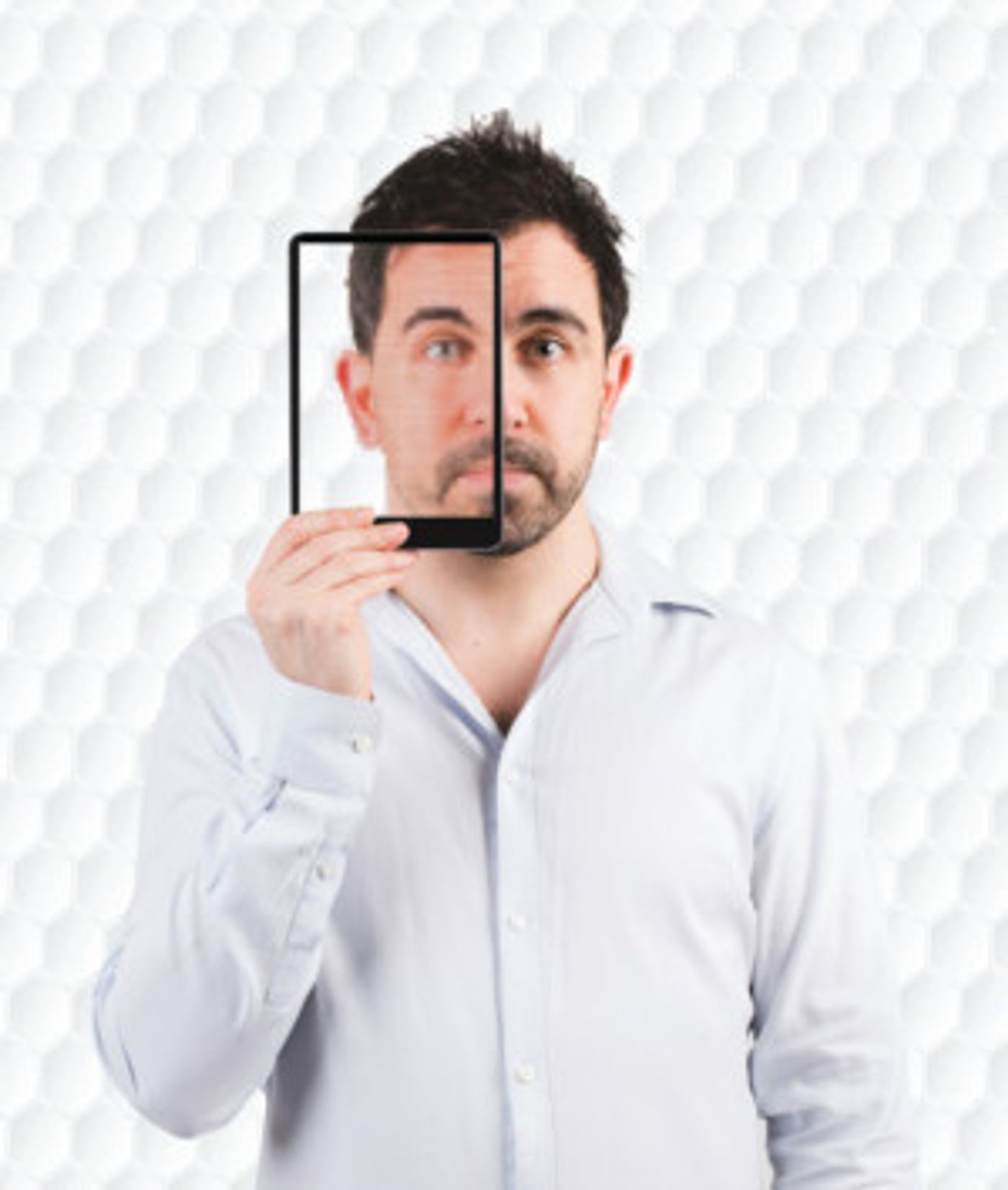 Comedian Yianni Agisilaou Brings His New Show To The Edinburgh Fringe  Image