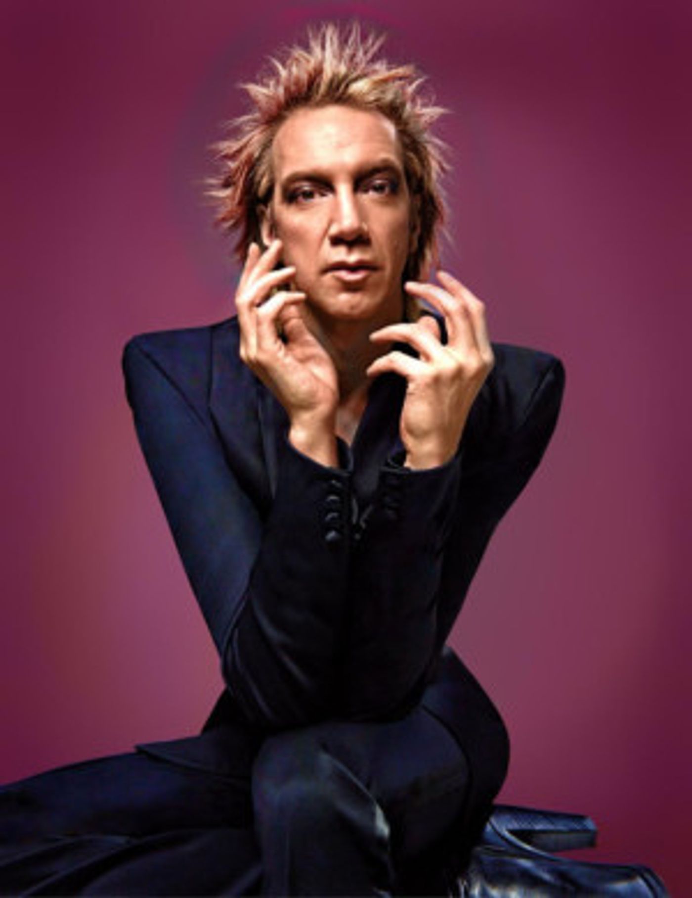 Sven Ratzke Brings BOWIE UNRAVELED to Joe's Pub  Image