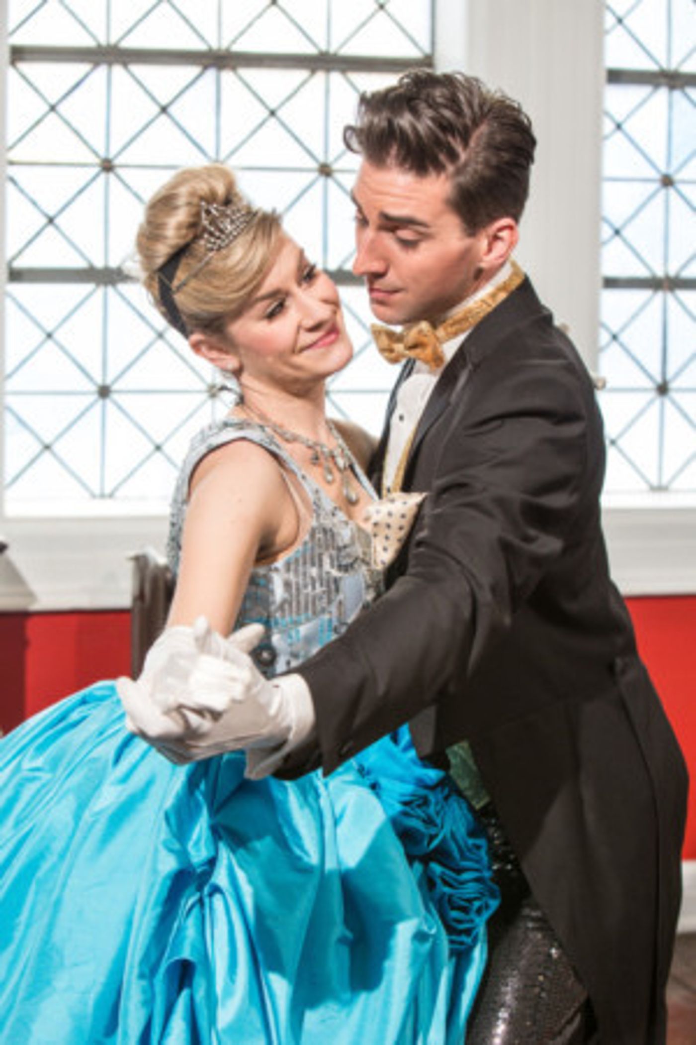 Northwest Children's Theater presents CINDERELLA This Holiday Season  Image