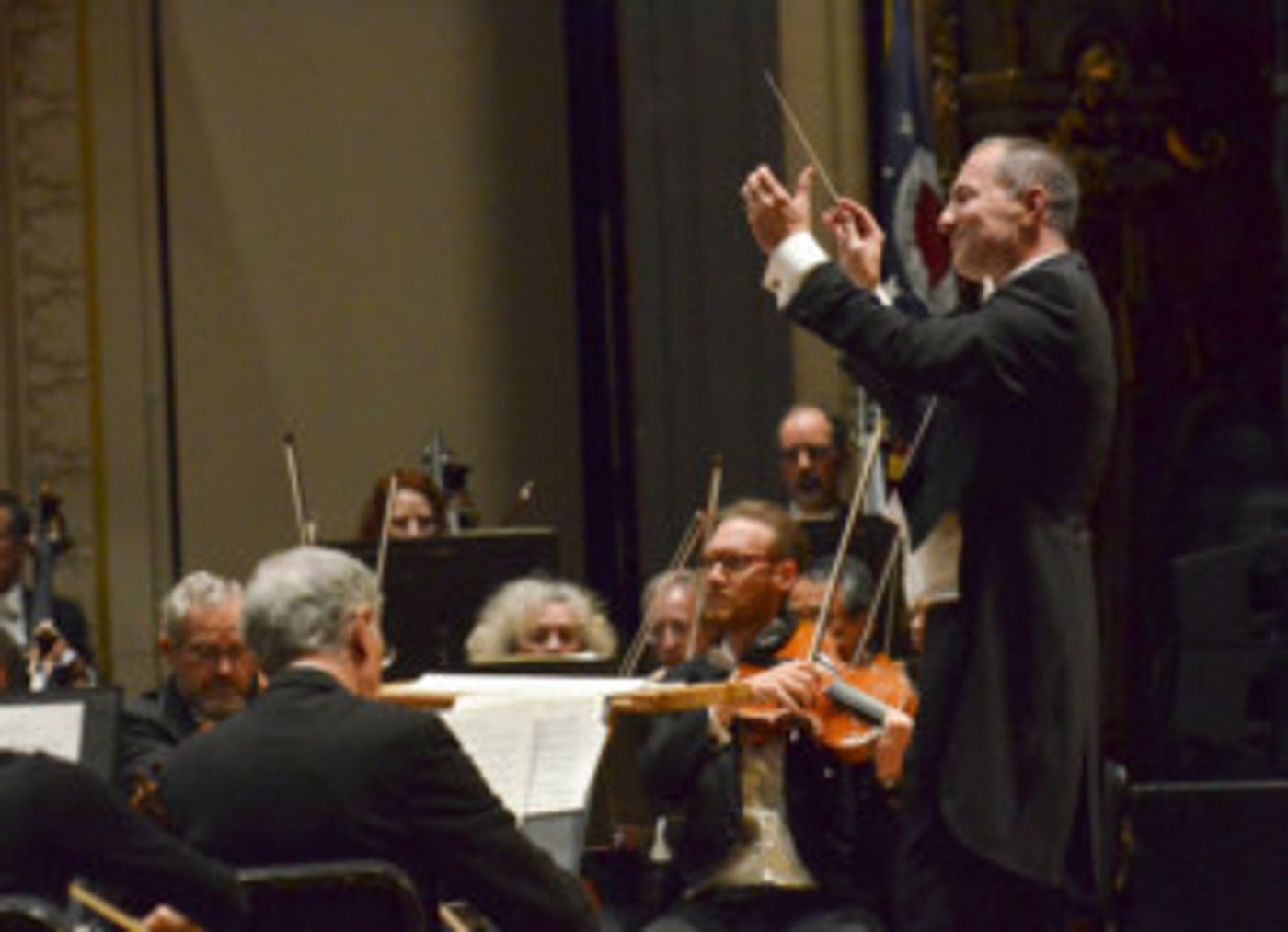 Columbus Symphony Extends Contract Of Music Director Rossen Milanov Through 2025  Image
