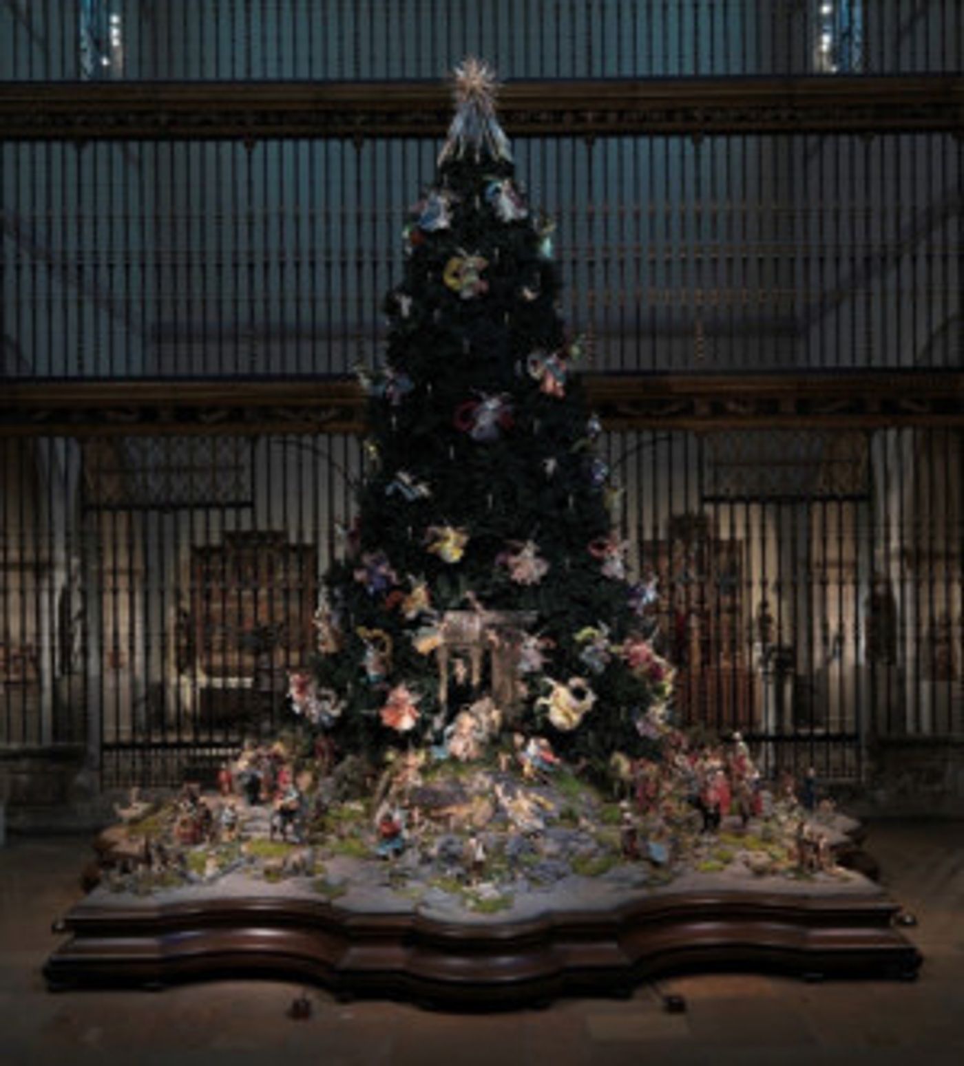 The Met Celebrates The Holiday Season With Performances, Events, And Special Displays  Image