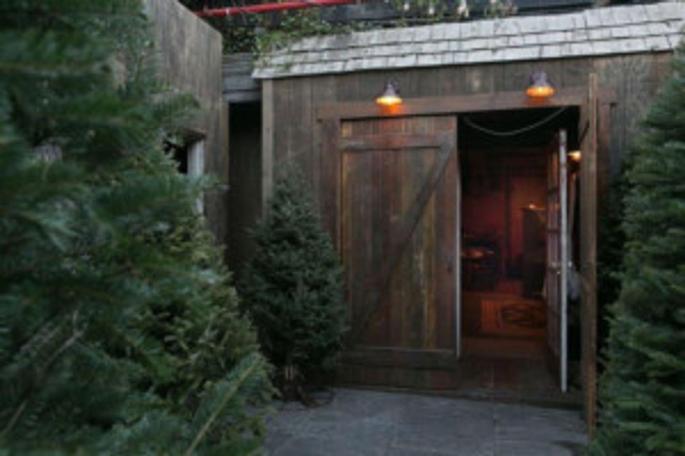 The McKittrick Hotel's Winter Rooftop Hideaway to Return for the Holidays  Image
