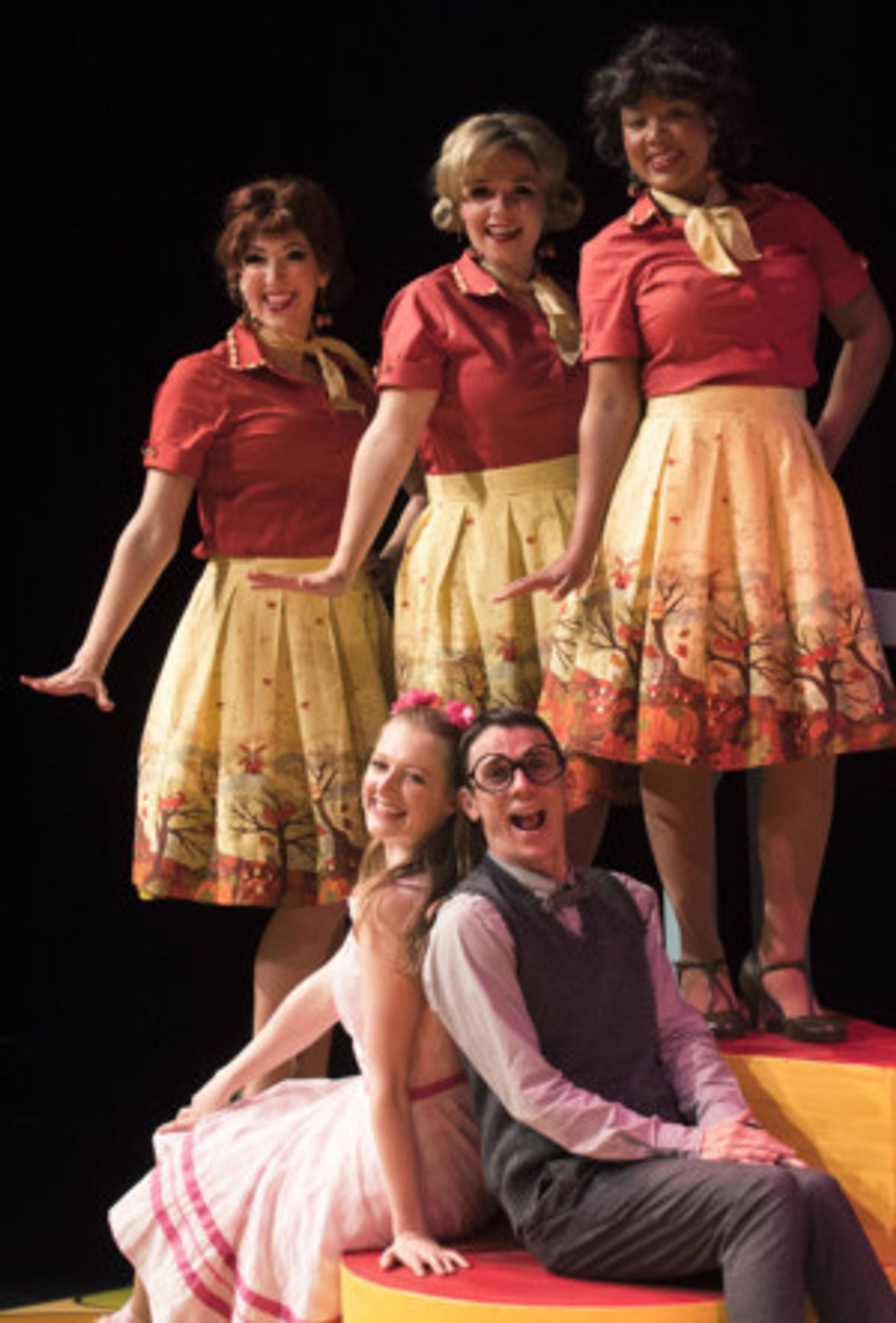 ELEPHANT & PIGGIE'S WE ARE IN A PLAY! Dances Into Sunnyvale  Image