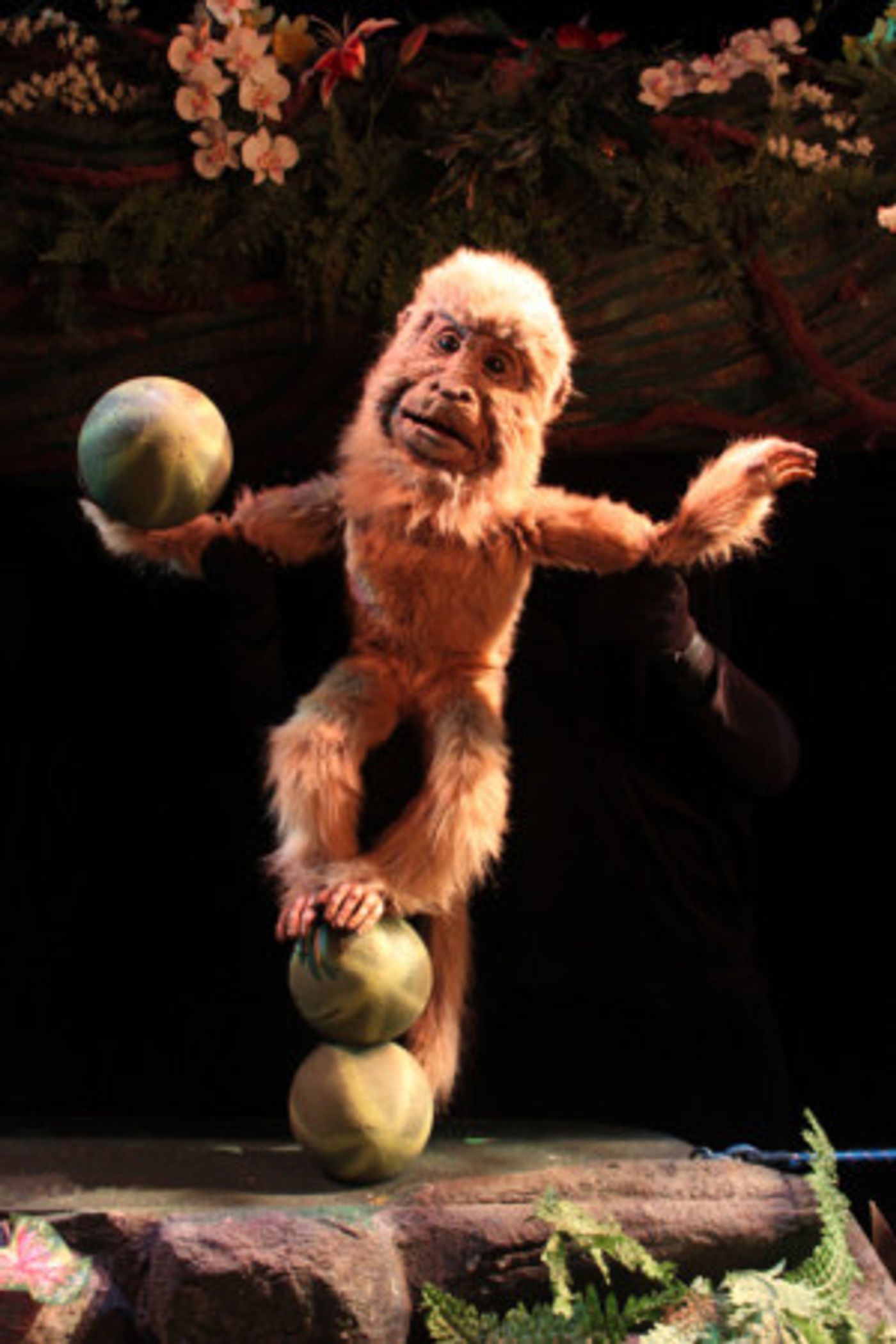 An Unforgettable Experience: Center for Puppetry Arts presents RAINFOREST ADVENTURES  Image