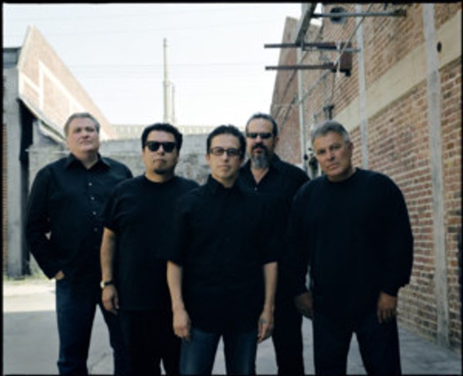 Los Lobos to Return to Raue Center This Spring Image