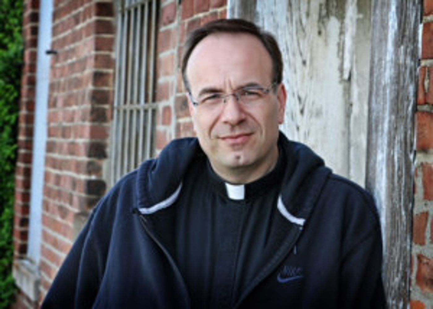Papal Missionary Of Mercy Father Jim Sichko Brings Christmas Cheer To Homeless In Kentucky  Image