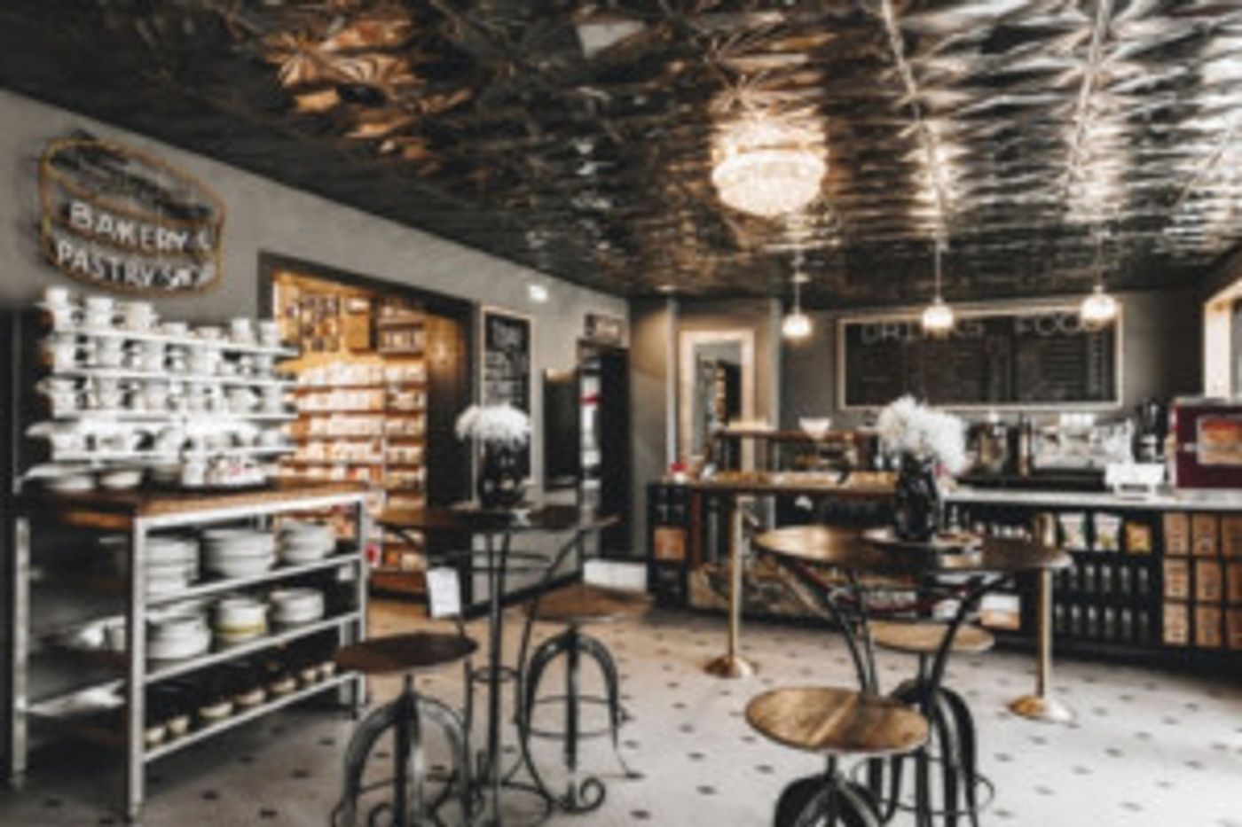 BREAKFAST WITHOUT SANTA Comes to Three Cats Cafe At Leon & Lulu  Image