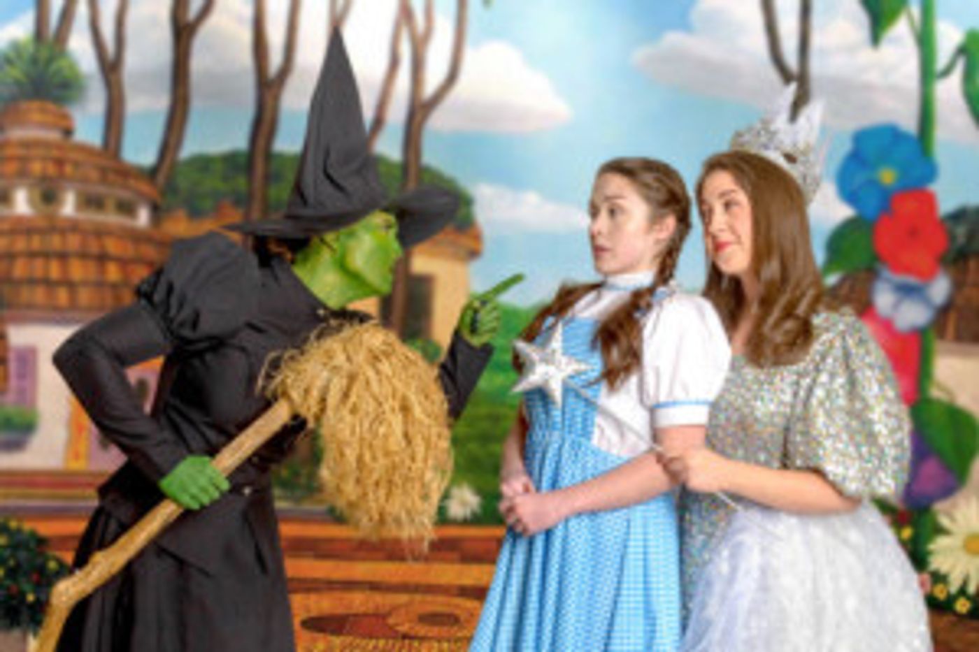 THE WIZARD OF OZ Approaches Opening at Artisan Center Theater  Image