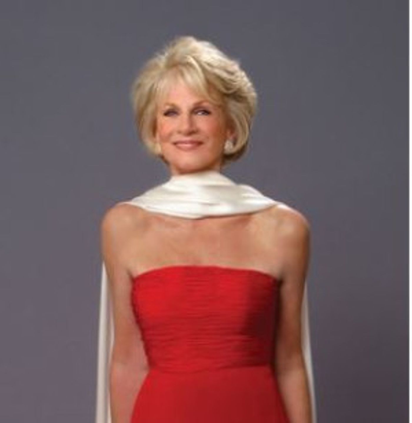 Singer Tonia Tecce Returns To NYC Cabaret With A COCKEYED OPTIMIST  Image