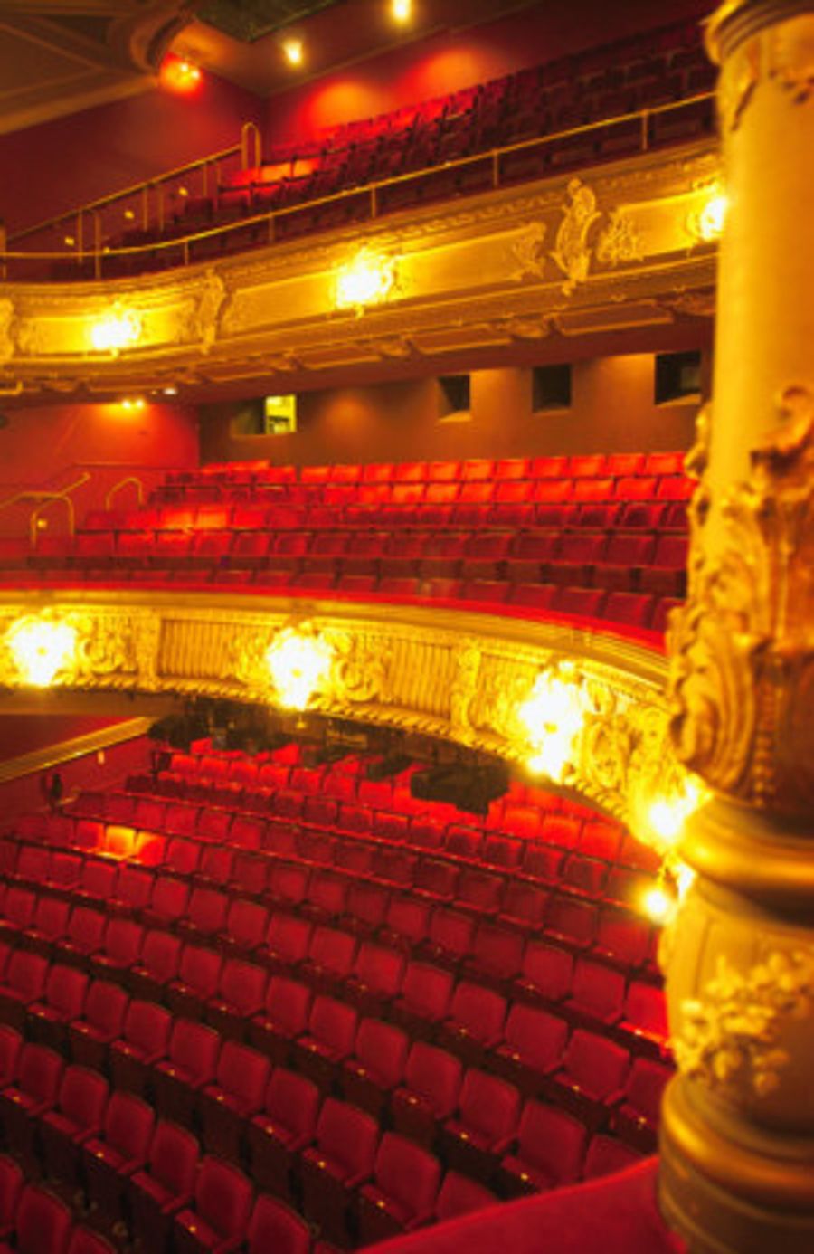 Lyric Hammersmith Announces Refurbishment of Main House Auditorium and Studio Image